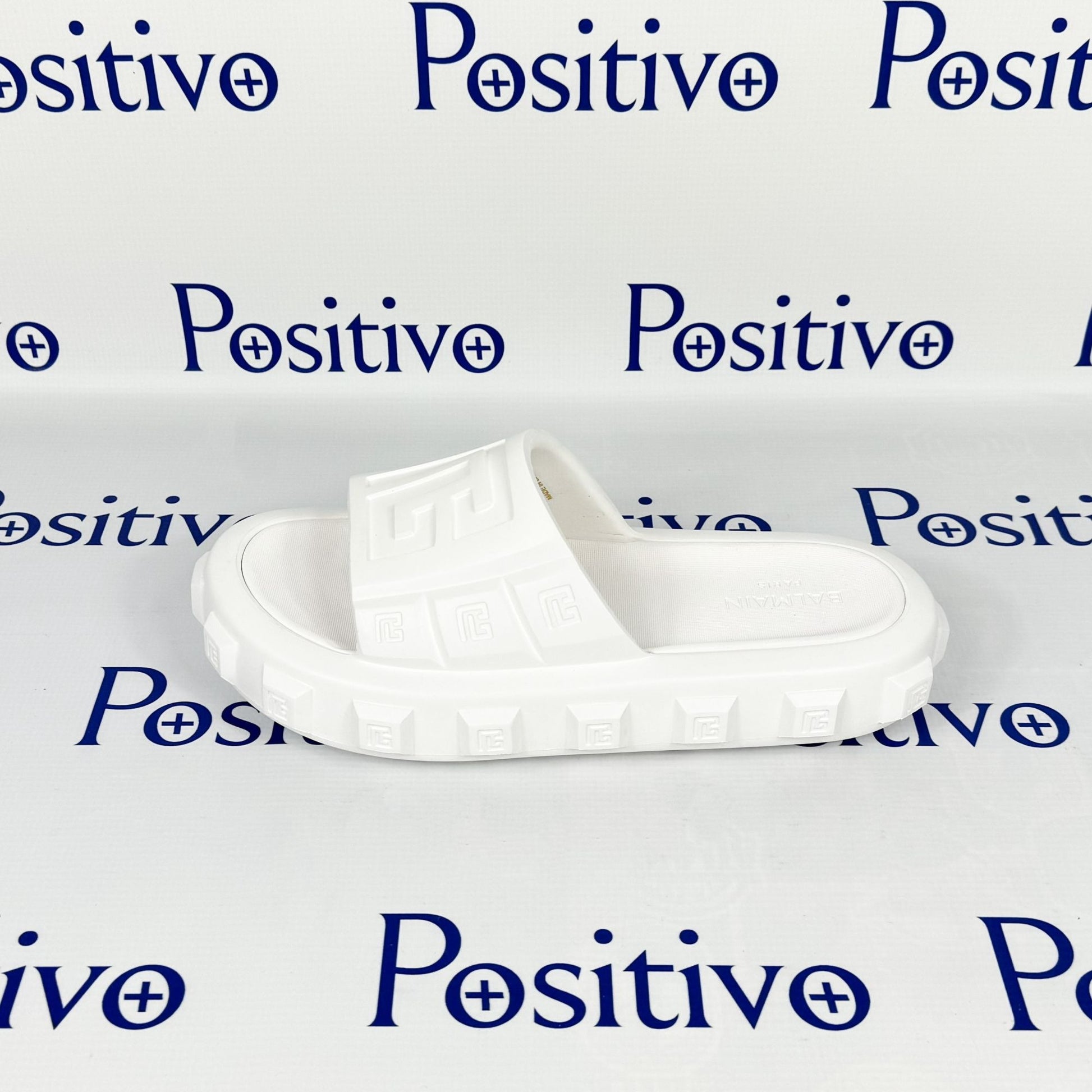 Balmain Womens White Ari Rubber Slides Sandals | Positivo Clothing