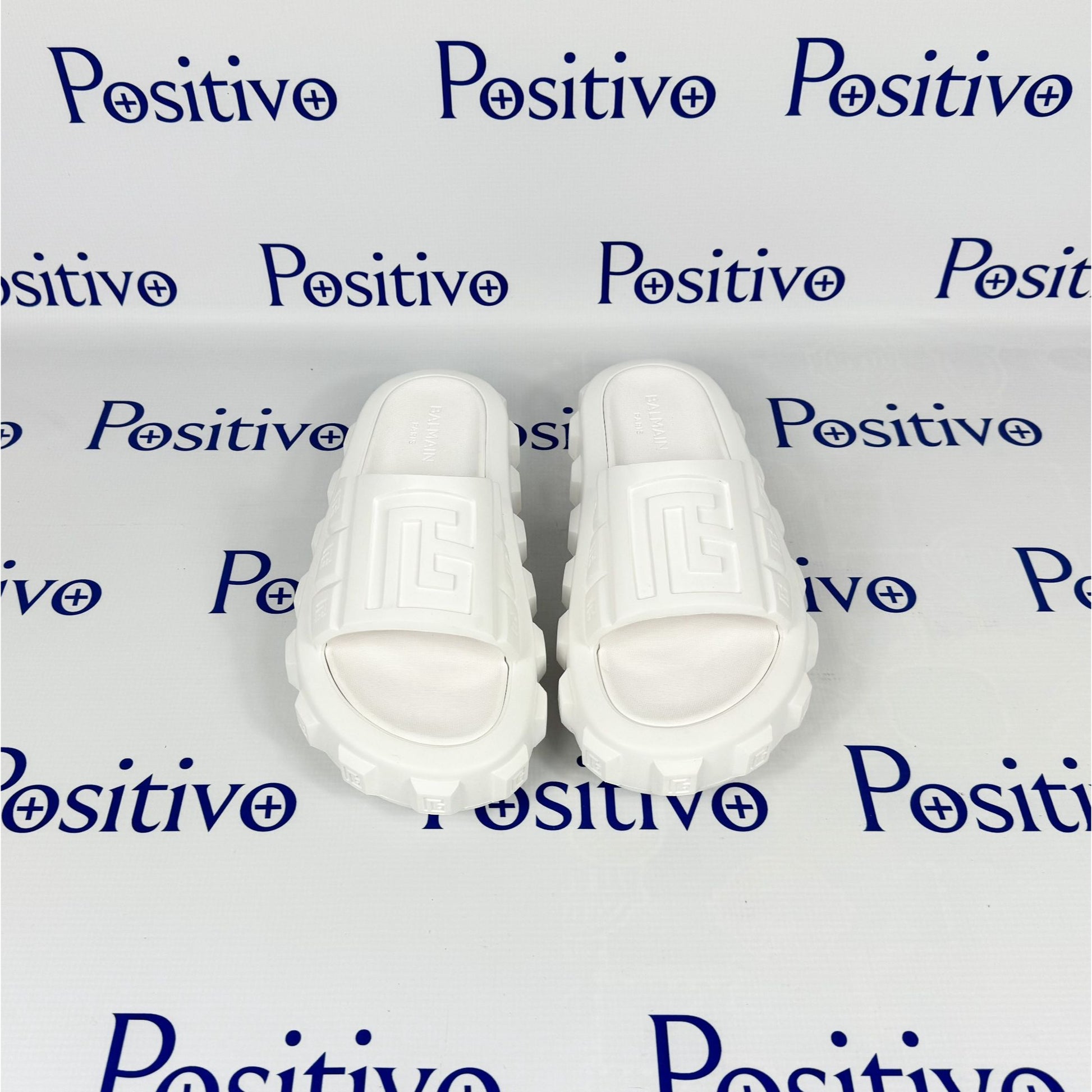 Balmain Womens White Ari Rubber Slides Sandals | Positivo Clothing