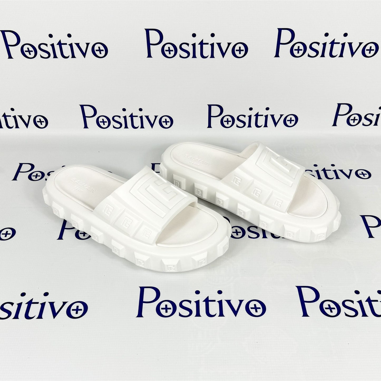 Balmain Womens White Ari Rubber Slides Sandals | Positivo Clothing