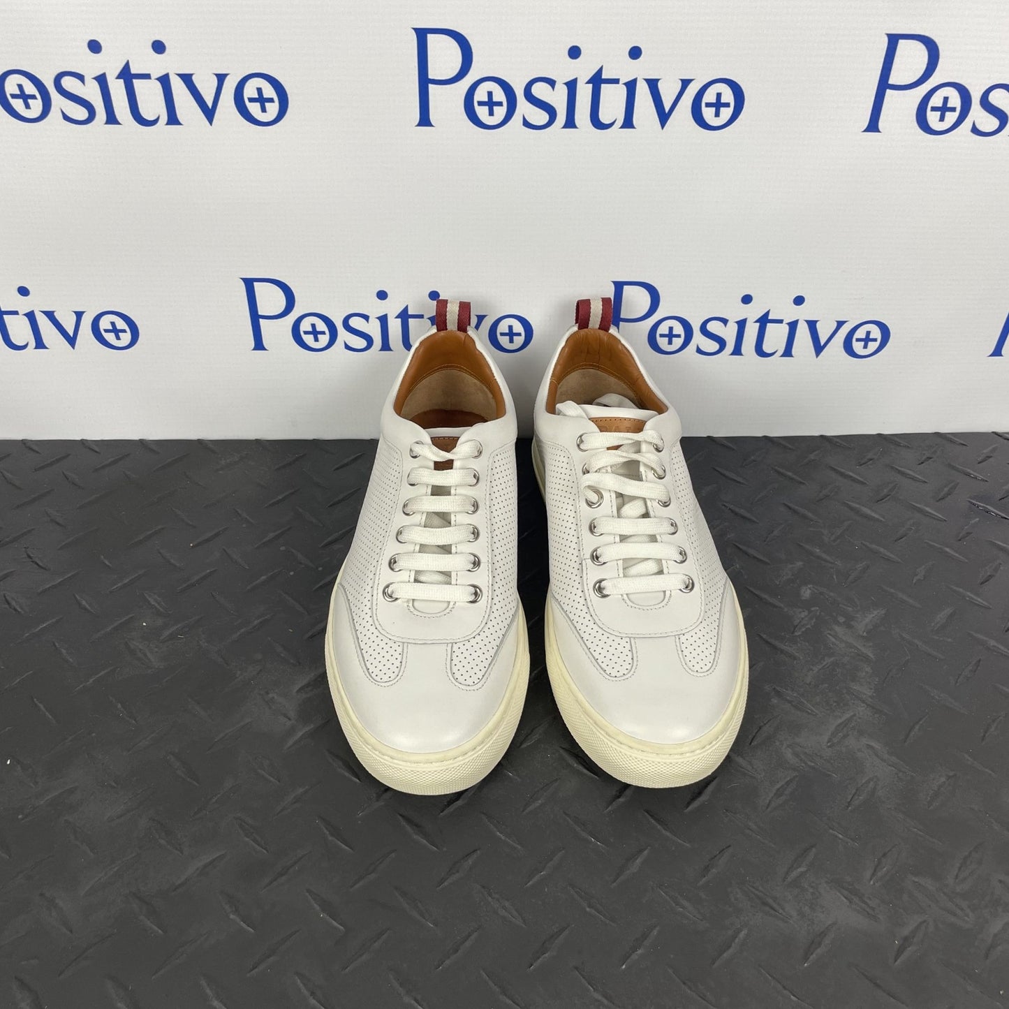 Bally Hendrik Cream Leather Low Top Sneakers w/ Defect