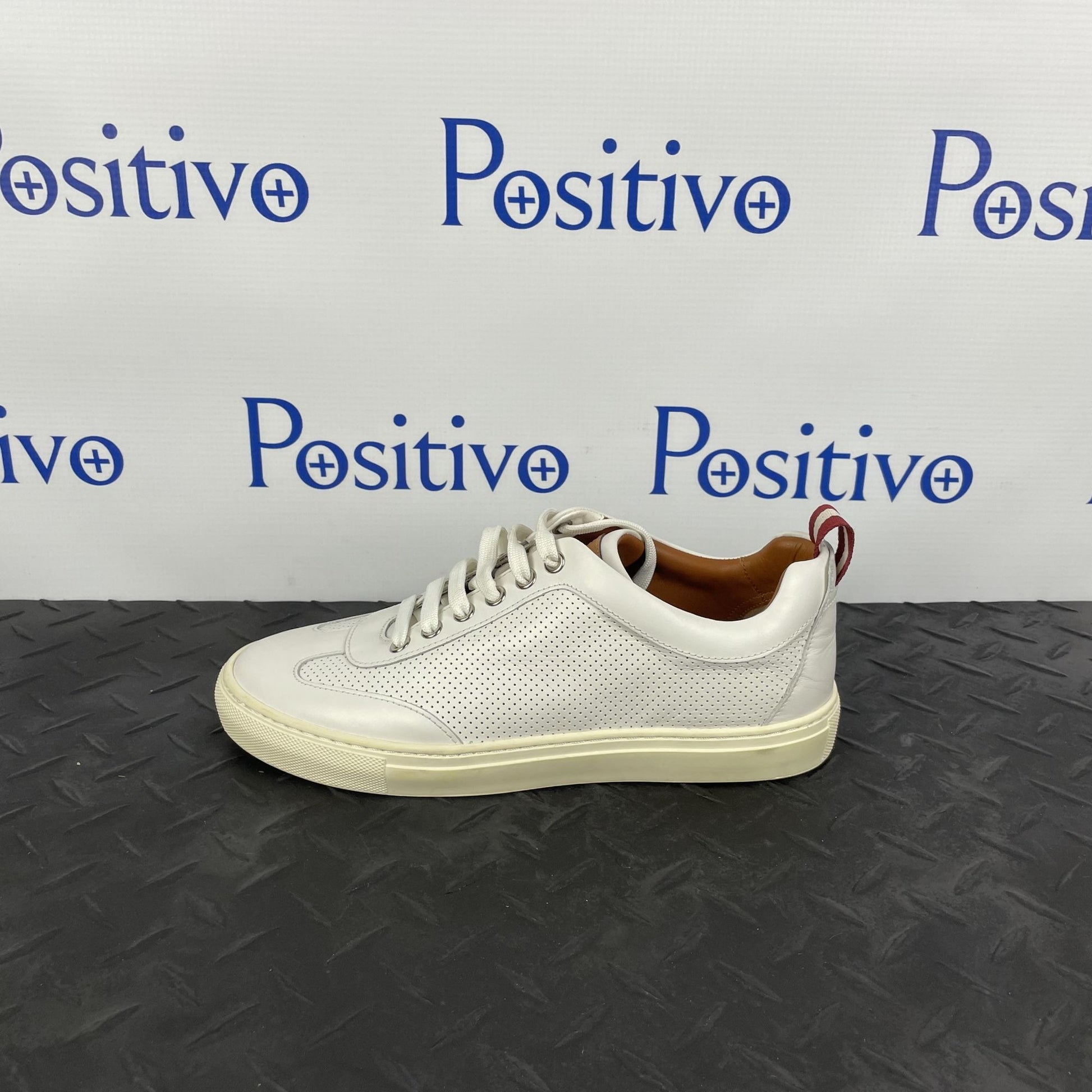 Bally Hendrik Cream Leather Low Top Sneakers | Positivo Clothing