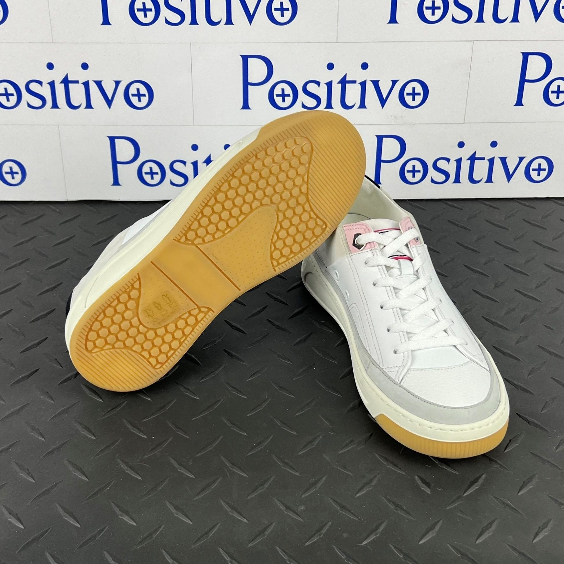 Buscemi Womens Prodigy White/Grey Leather Sneakers SAMPLE | Positivo Clothing