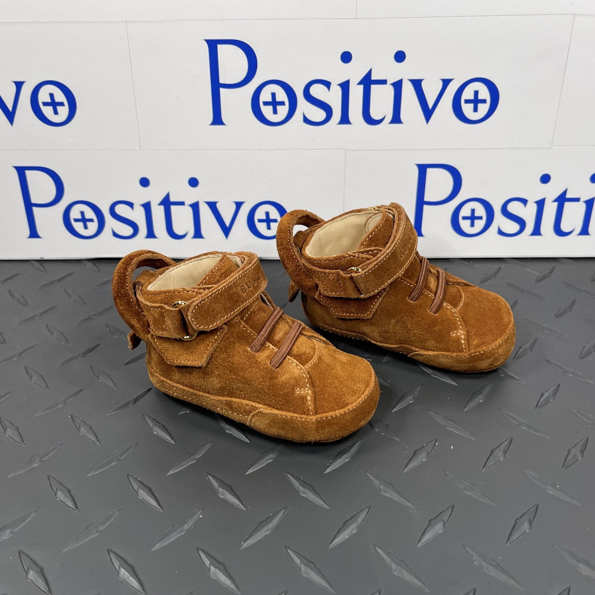 Buscemi 100MM Baby Ippocastano Leather Sneakers | Positivo Clothing